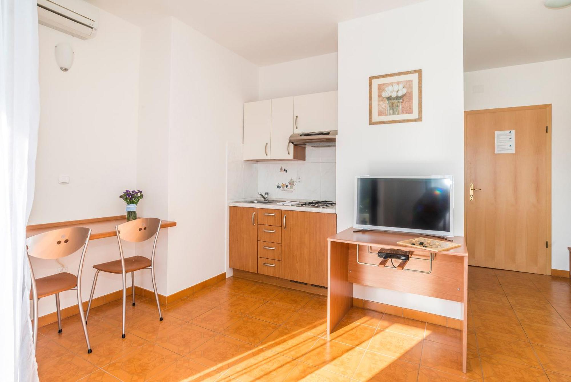 Apartments Vienna Zambratija  Bagian luar foto